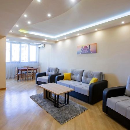 Umba Apartment N4 - Balcony And Mount Ararat View Yerevan Luaran gambar